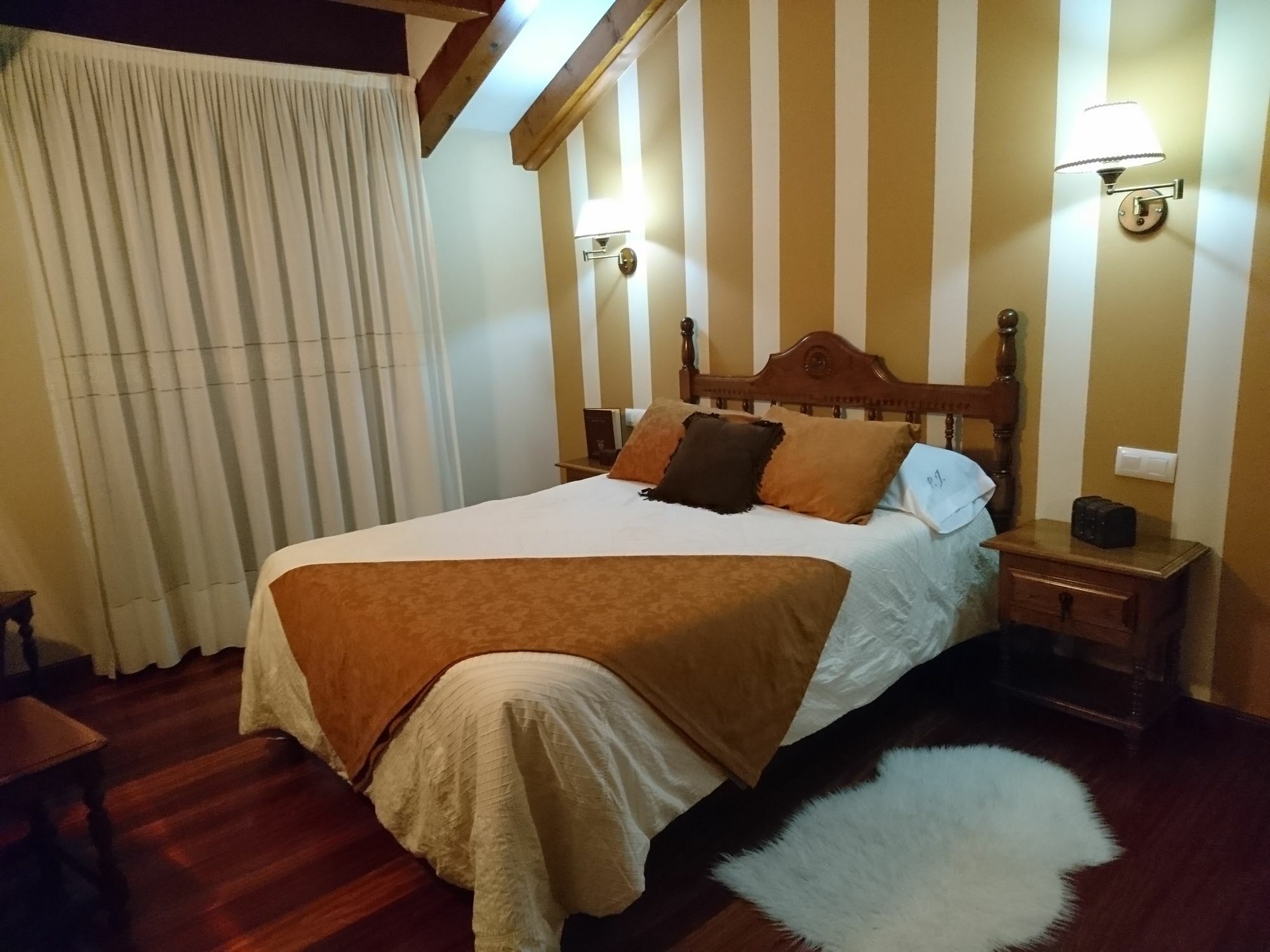 Posada El Jardin Сантильяна-дель-Мар Экстерьер фото